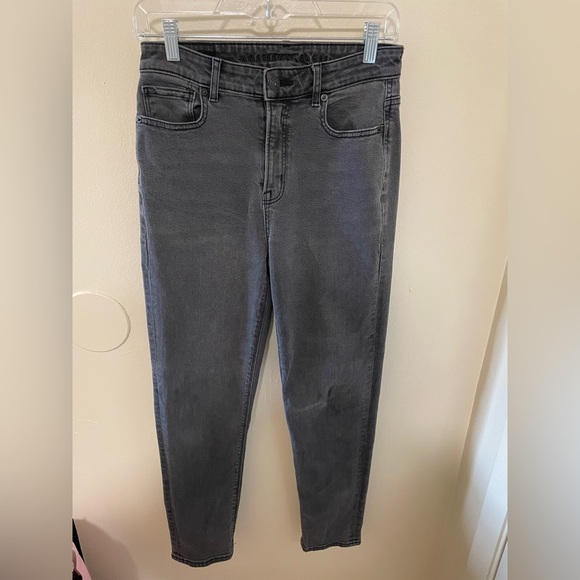 ✨Women’s American Eagle Faded Black Jeans Size 2 - Picture 1 of 12